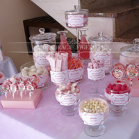 Candybar słodki bufet stół różowy